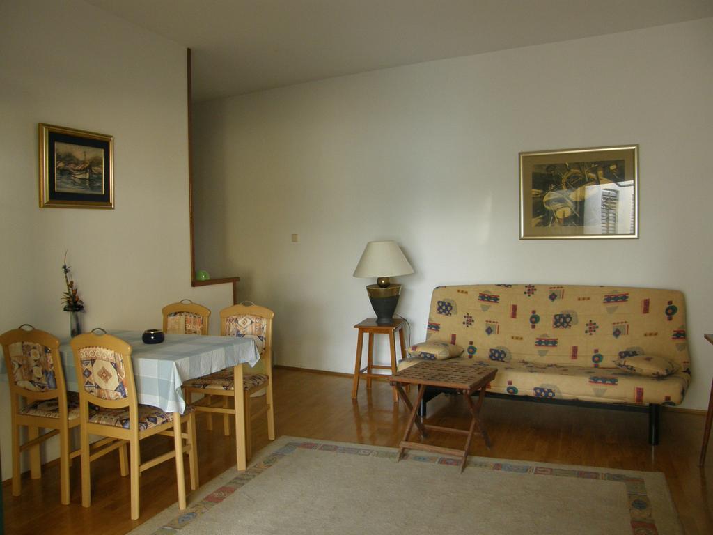 Marina Apartment Криквеница Екстериор снимка
